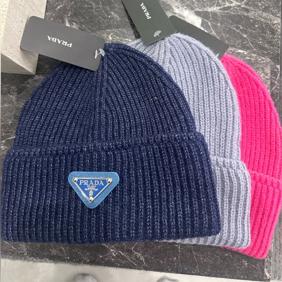 Lux Winter Knit Beanie Navy / Blue NWT - Picture 1 of 4